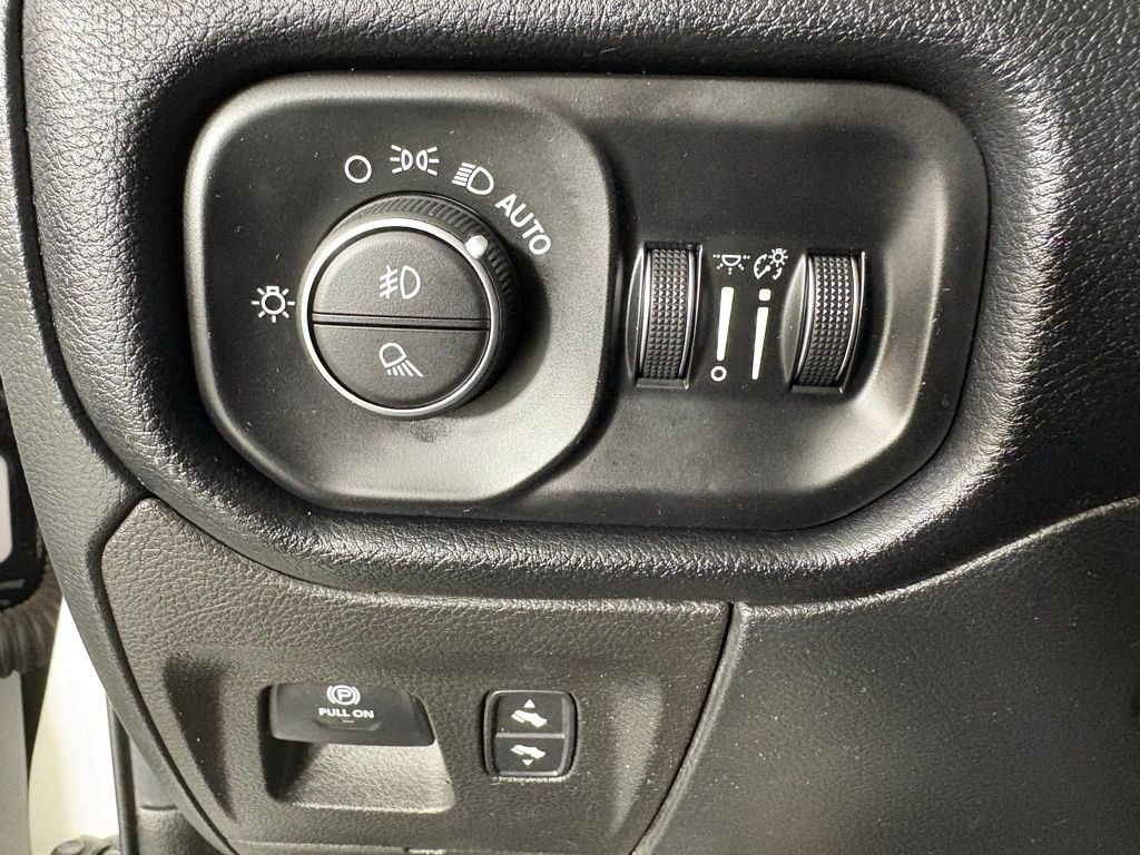 Used 2022 RAM 1500 Laramie w/ Sport Appearance Package AWD/4WD image 26