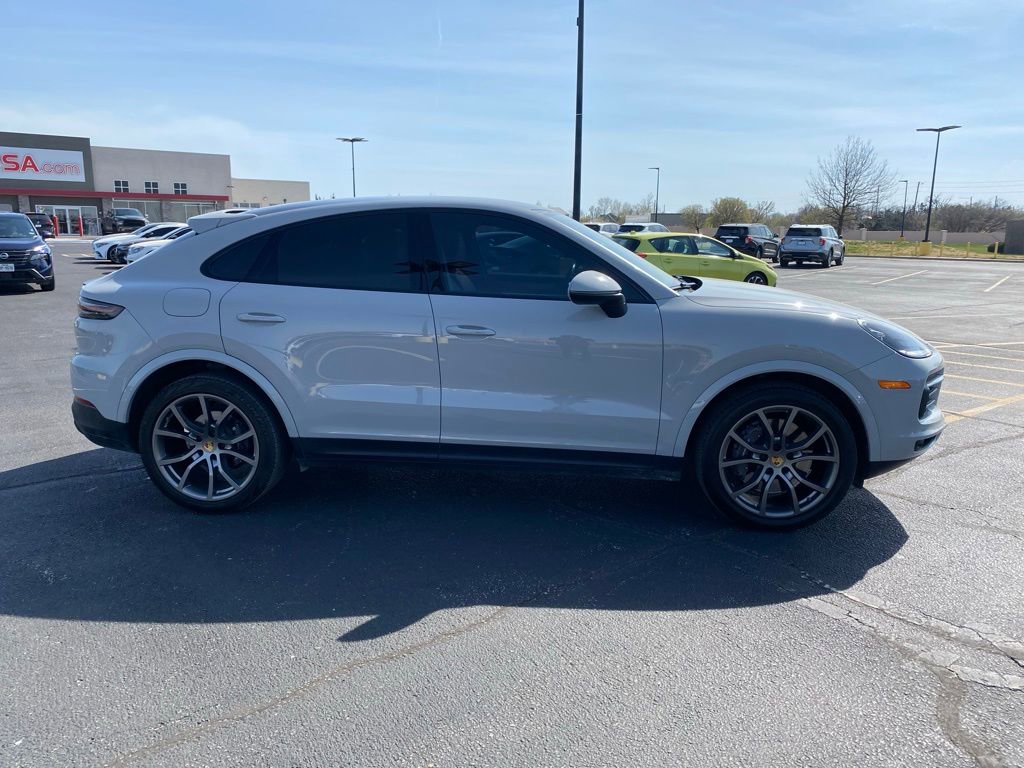 Used 2023 Porsche Cayenne Coupe AWD/4WD image 10