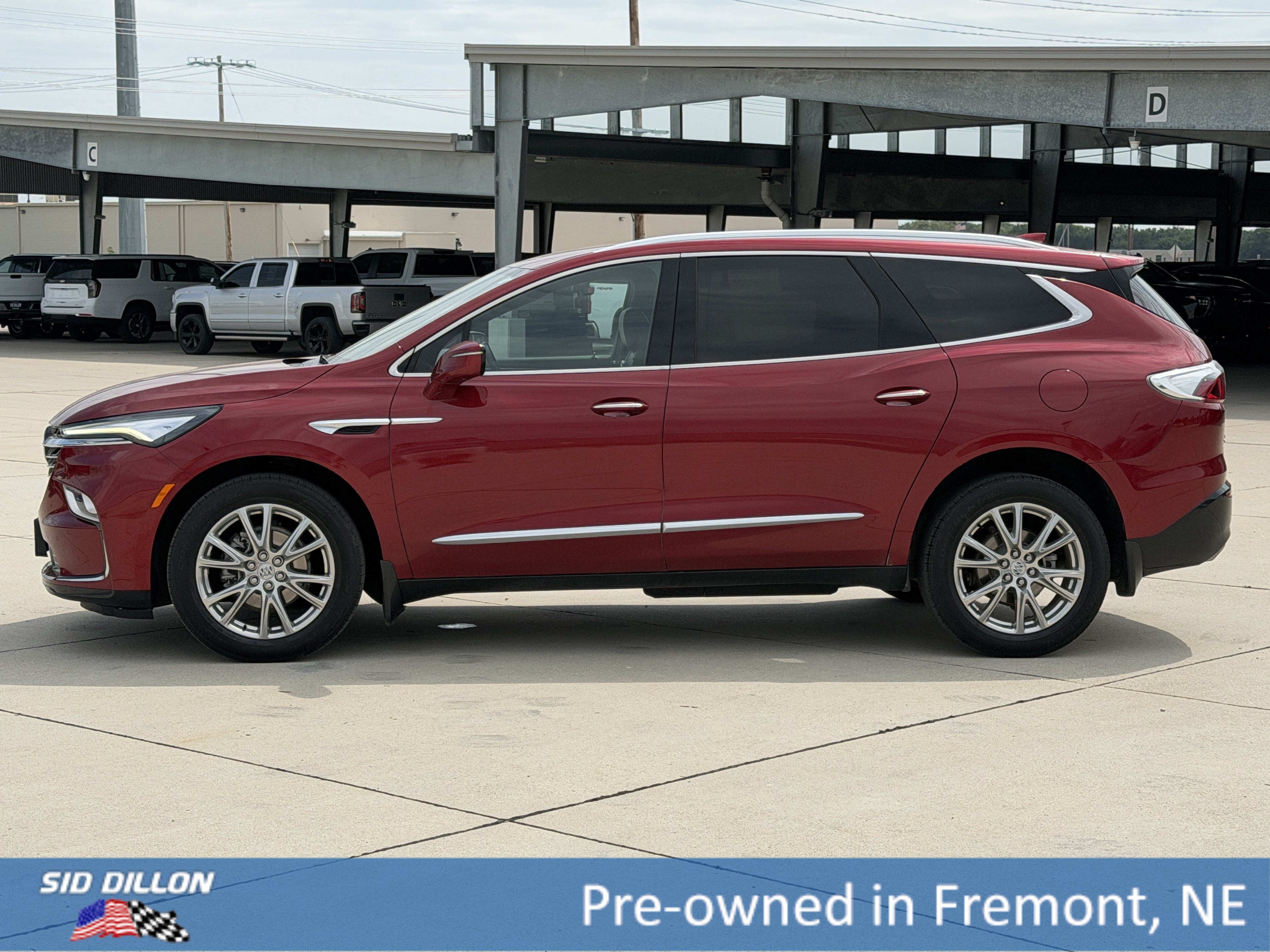 Used 2023 Buick Enclave Premium AWD/4WD image 8