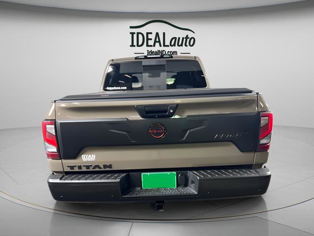 Used 2023 Nissan Titan PRO-4X w/ Off Road Protection Package image 10
