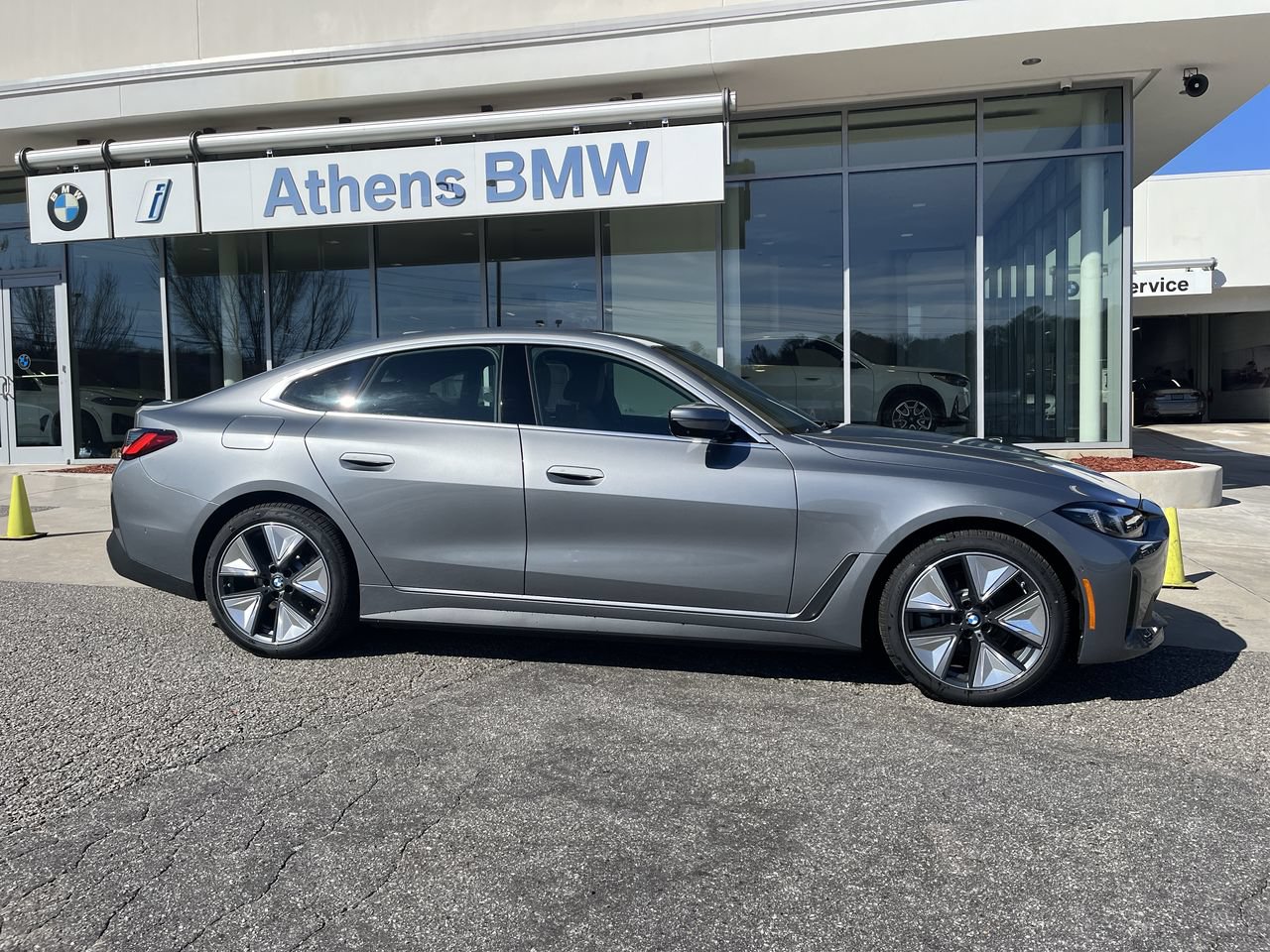 Certified 2026 BMW i4 eDrive40 w/ Premium Package RWD image 9