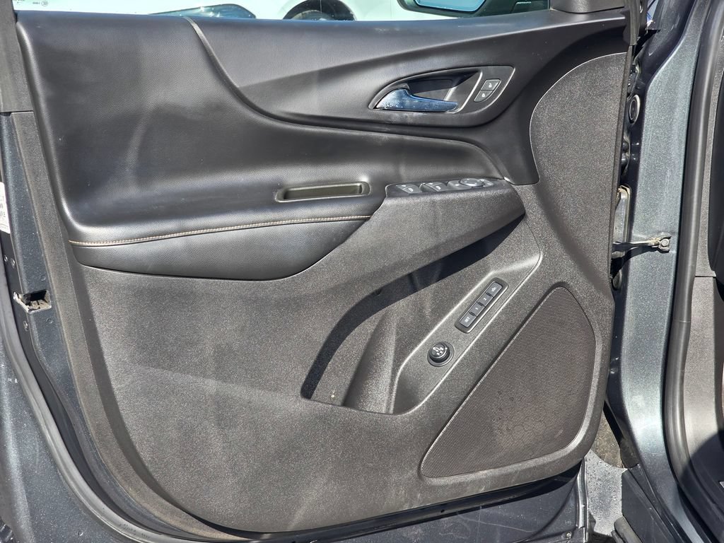 Used 2018 Chevrolet Equinox Premier AWD/4WD image 13