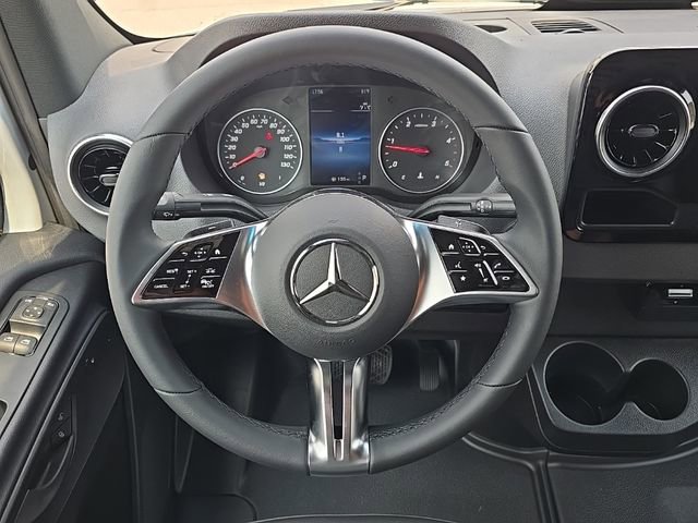New 2025 Mercedes-Benz Sprinter 4500 image 27