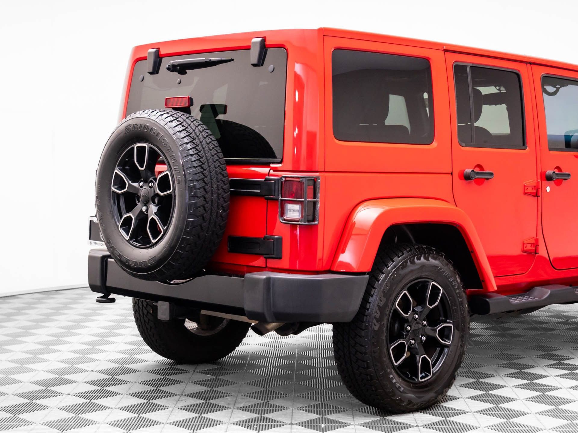 Used 2018 Jeep Wrangler Unlimited Sahara image 25