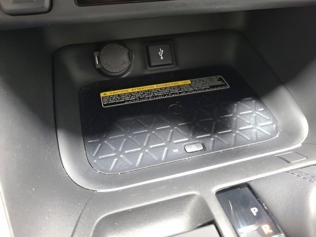 Used 2021 Toyota RAV4 XLE Premium AWD/4WD image 35