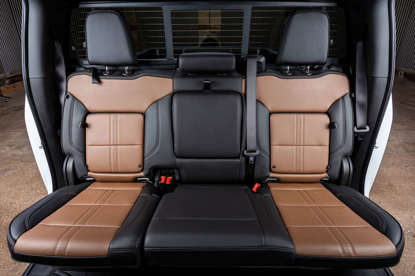 Used 2024 Chevrolet Silverado 3500 High Country w/ High Country Premium Package image 35