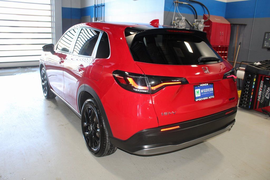 Used 2025 Honda HR-V Sport image 36