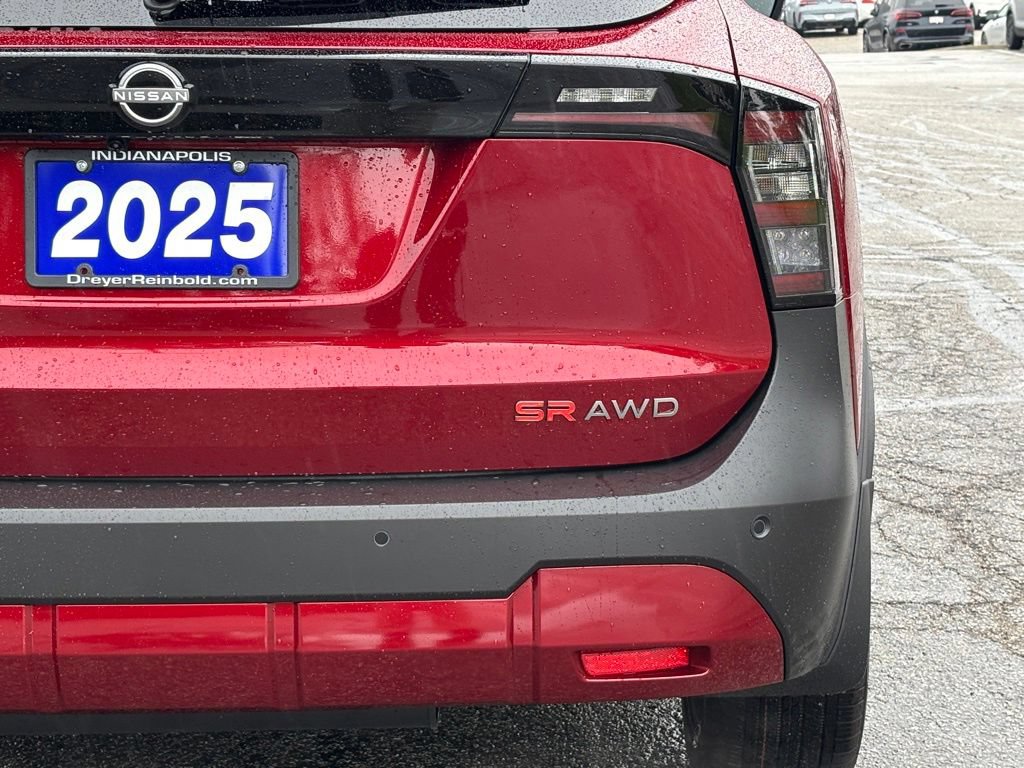 Used 2025 Nissan Kicks SR w/ SR Premium Package AWD/4WD image 5