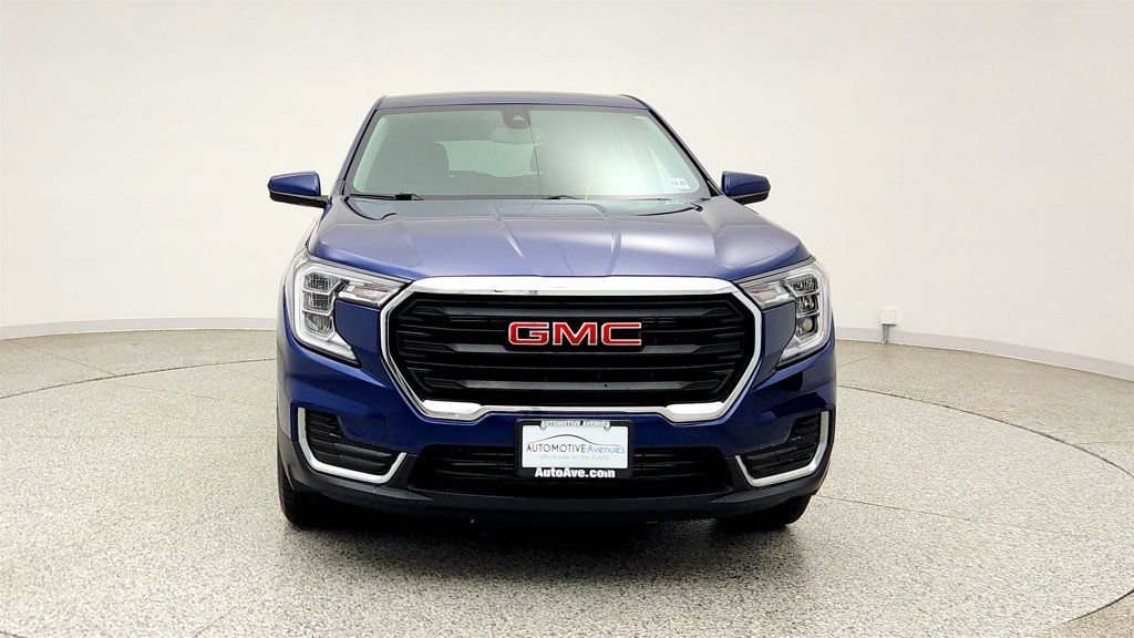 Used 2022 GMC Terrain SLE AWD/4WD image 2