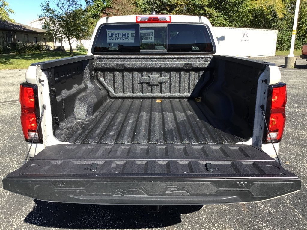 New 2026 Chevrolet Colorado ZR2 w/ Technology Package AWD/4WD image 43