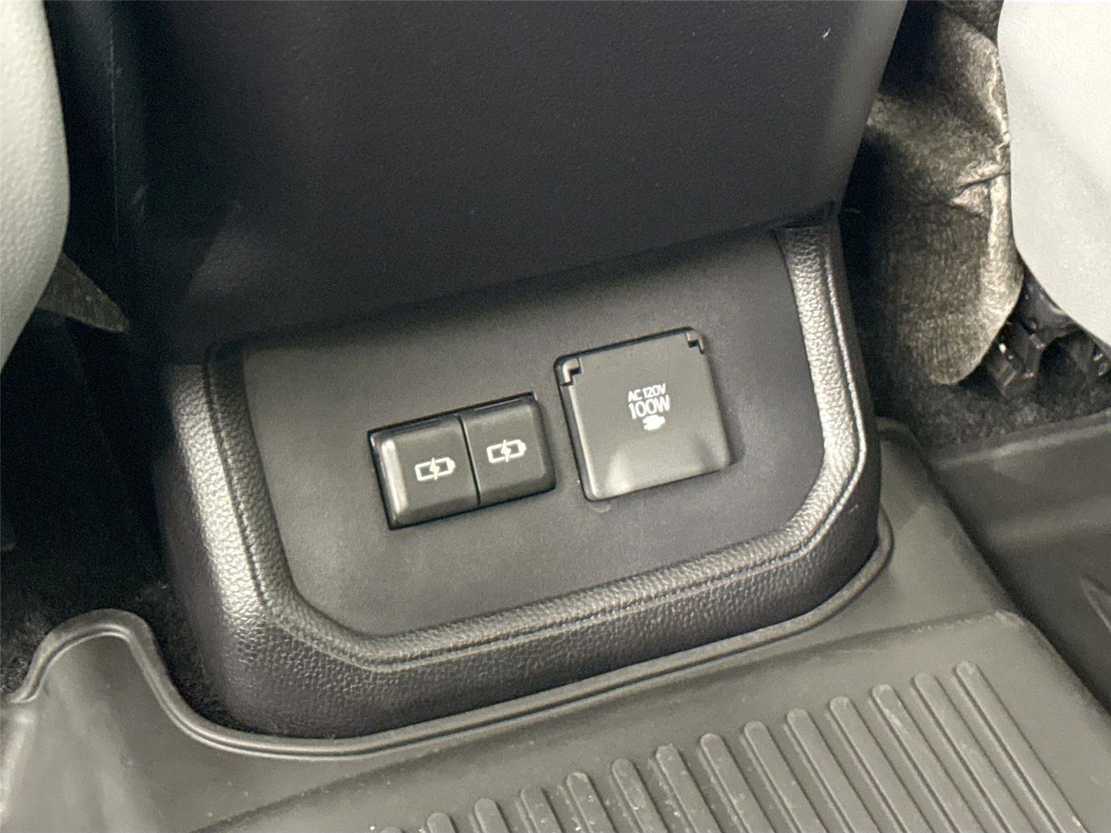 Certified 2026 Toyota Highlander Limited AWD/4WD image 42