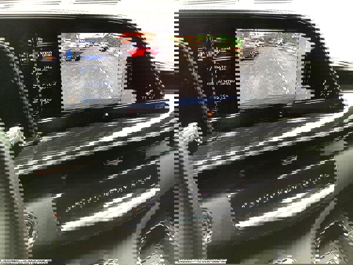 Used 2021 Cadillac Escalade Sport w/ LPO, Illumination Package image 9