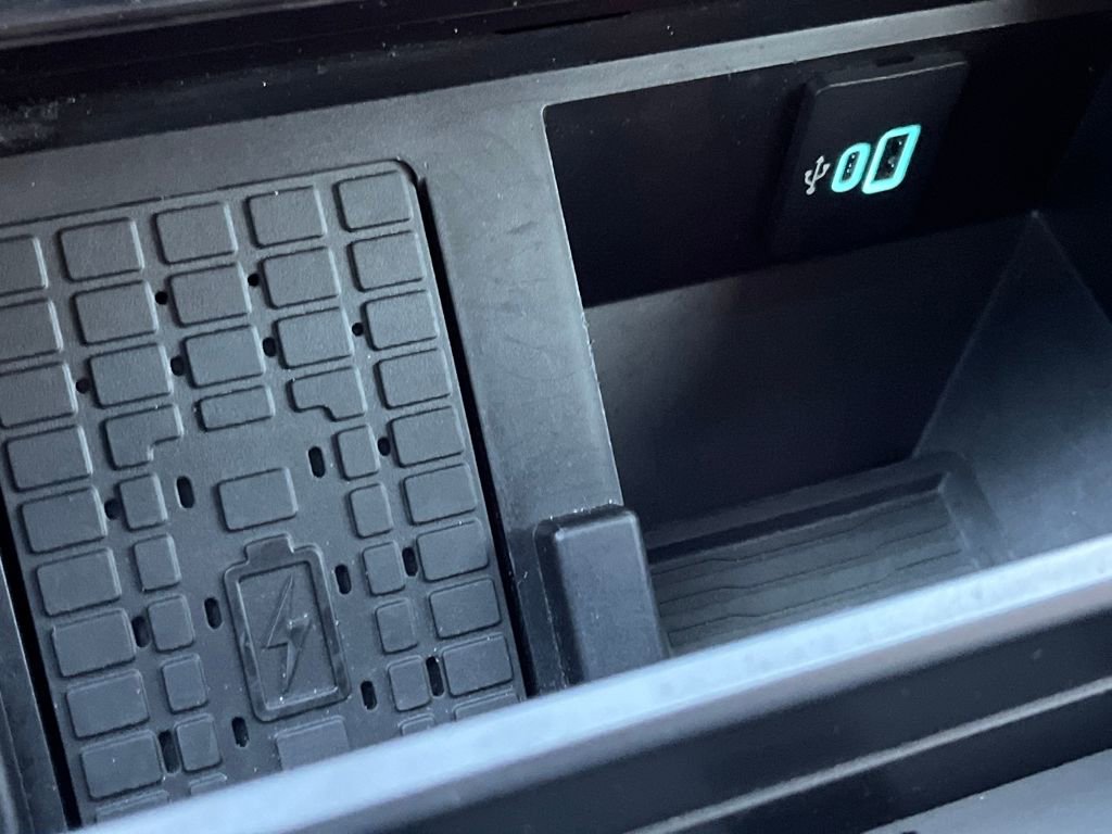 Used 2024 Ford F350 Platinum image 17