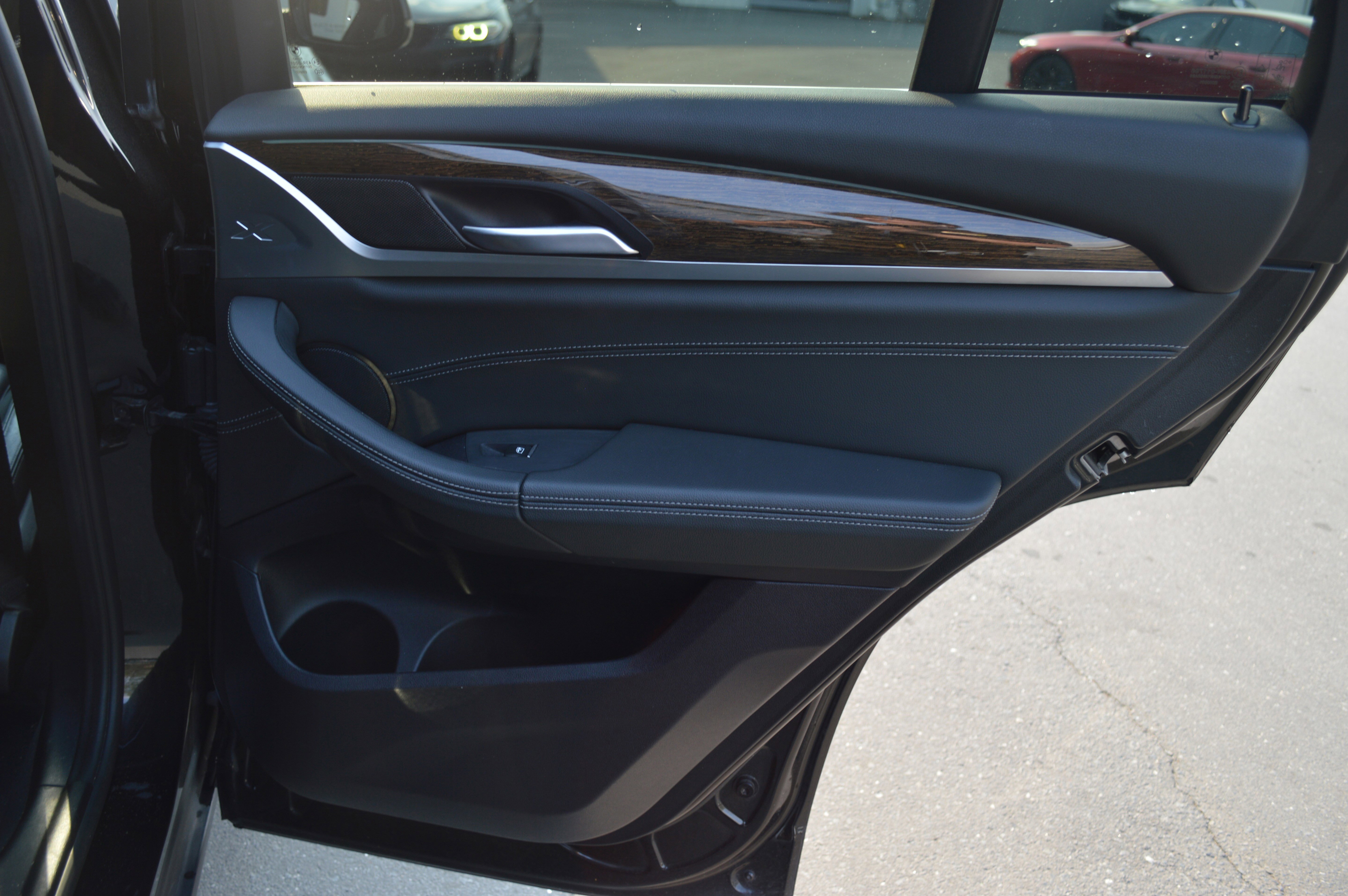 Used 2019 BMW X4 xDrive30i w/ Driving Assistance Package image 32