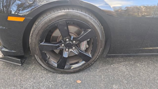 Used 2010 Chevrolet Camaro SS w/ RS Package RWD image 9