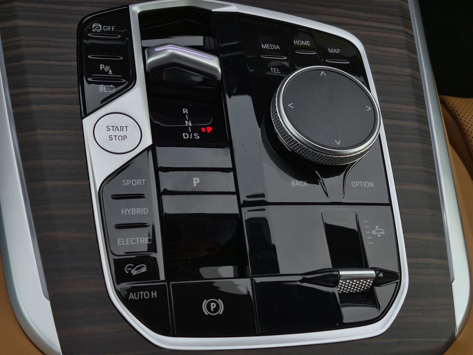 New 2026 BMW X5 xDrive50e w/ Climate Comfort Package image 14