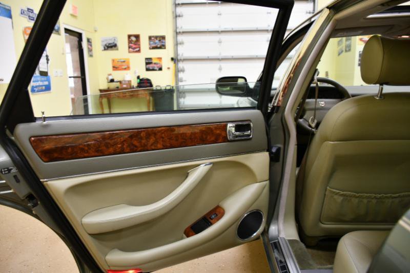 Used 1997 Jaguar XJ6 RWD image 44