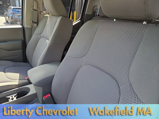 Used 2015 Nissan Frontier SV AWD/4WD image 11