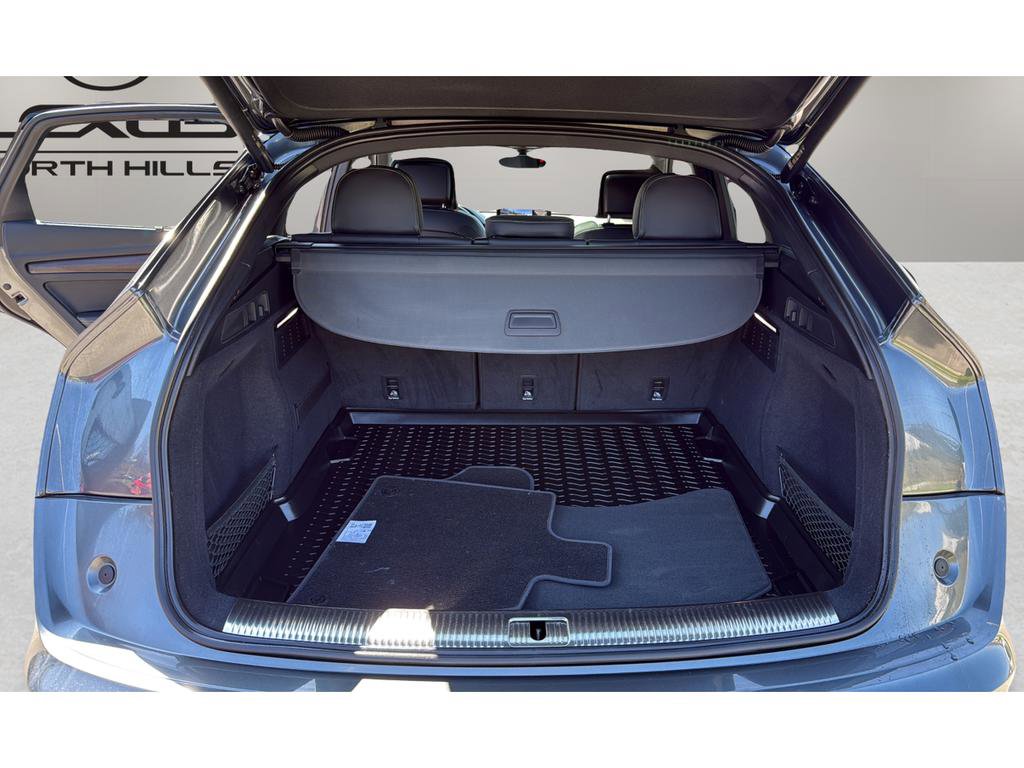 Used 2022 Audi Q5 2.0T Prestige w/ Prestige Package image 18