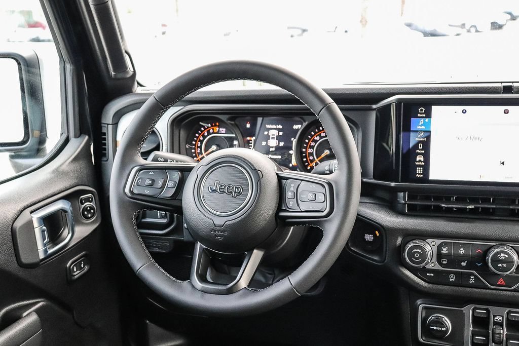 New 2026 Jeep Gladiator Sport AWD/4WD image 18