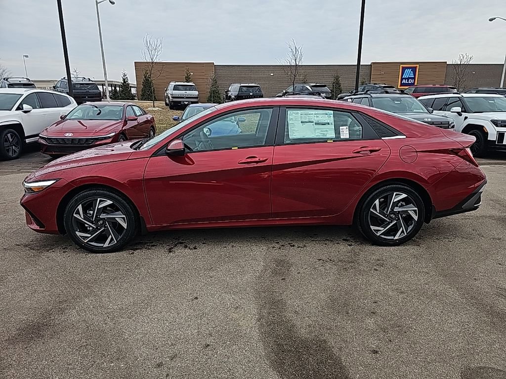 New 2026 Hyundai Elantra Limited FWD image 2
