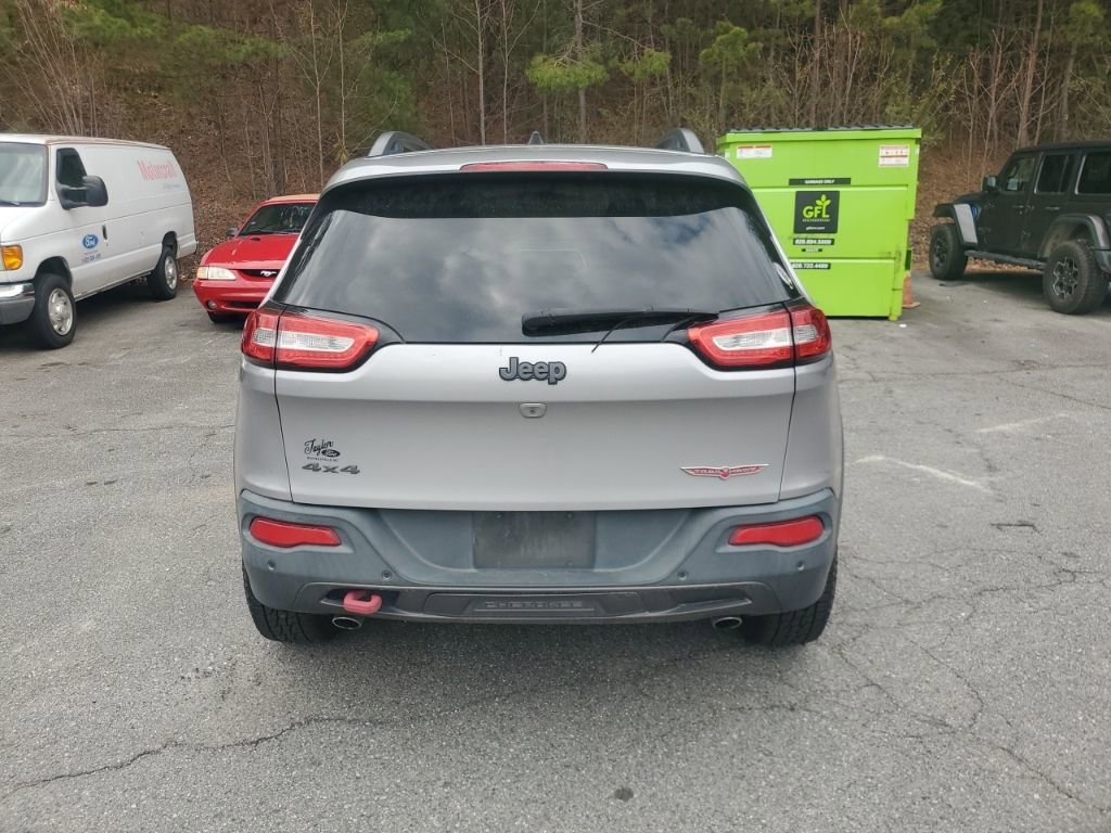 Used 2018 Jeep Cherokee Trailhawk image 9