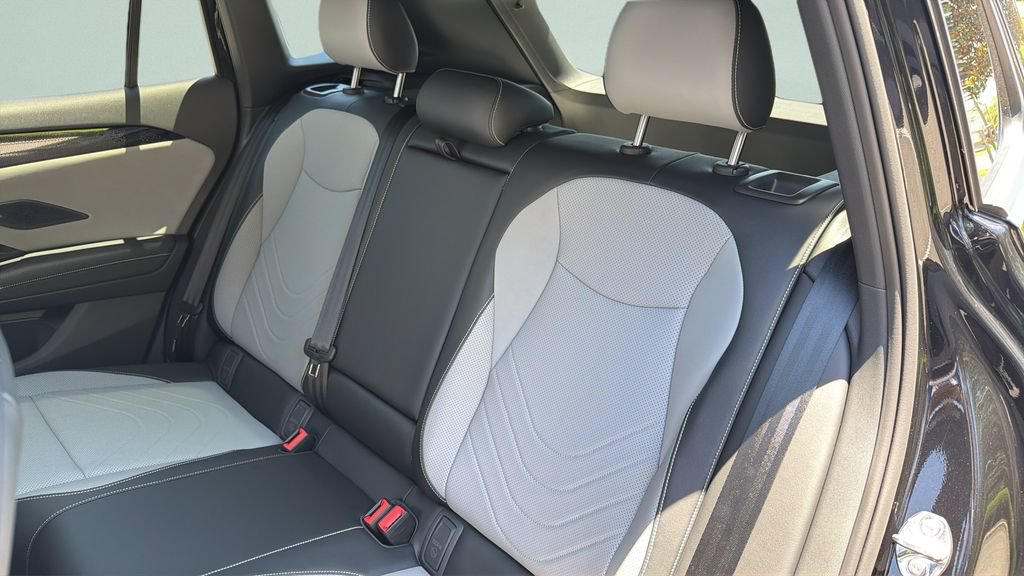 New 2026 Volkswagen Tiguan SE R-Line FWD image 29