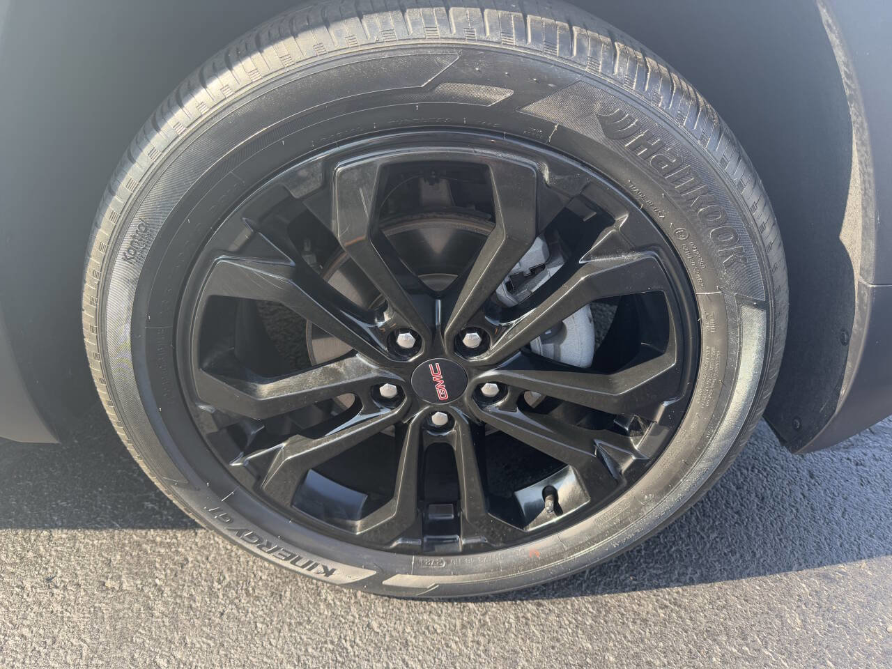 Used 2022 GMC Terrain SLE w/ Driver Convenience Package image 12