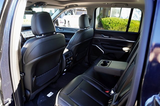 New 2023 Jeep Grand Cherokee Limited 4xe image 21