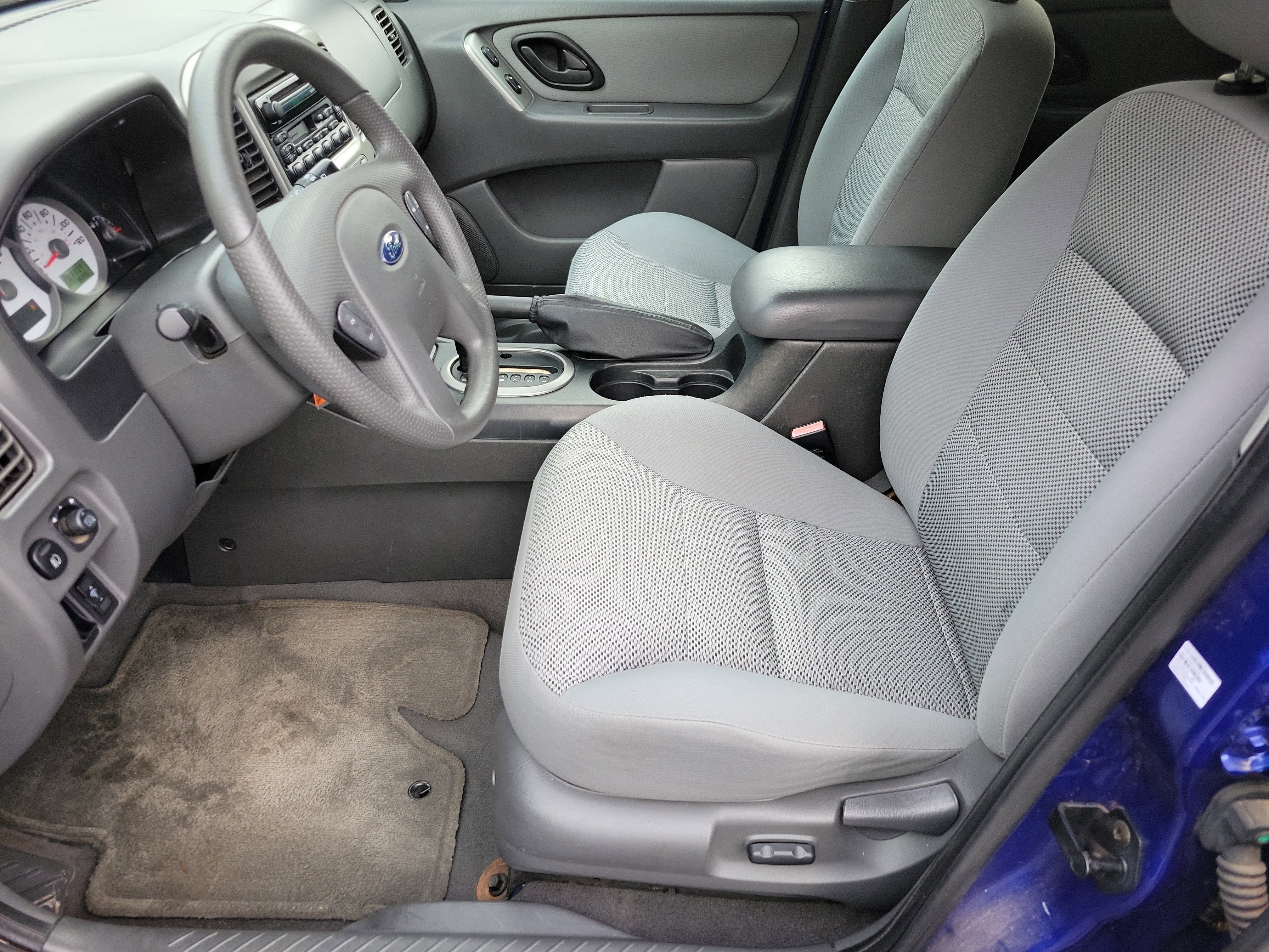 Used 2005 Ford Escape XLT AWD/4WD image 4