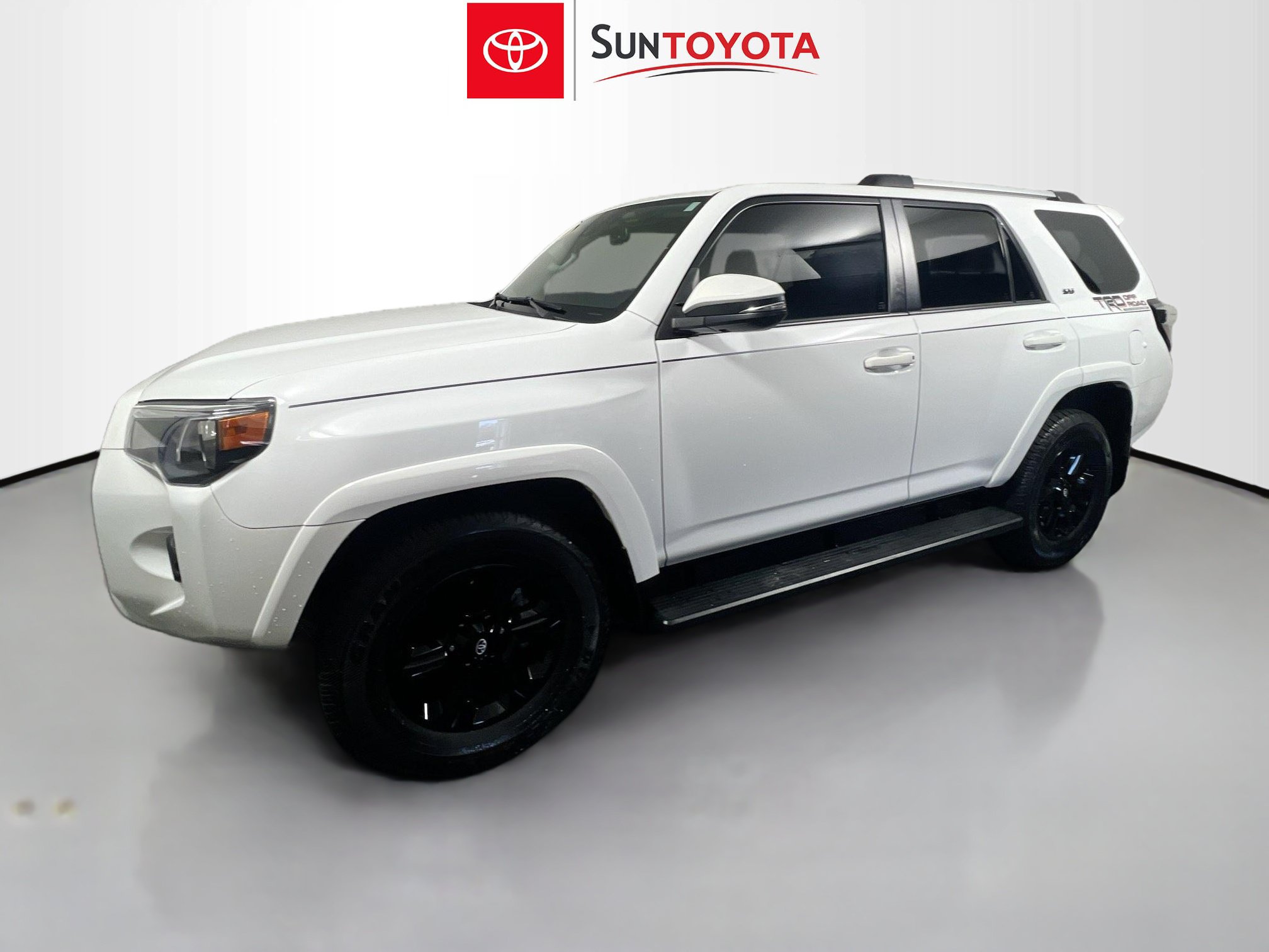 Used 2024 Toyota 4Runner SR5 Premium w/ Moonroof Package RWD image 9