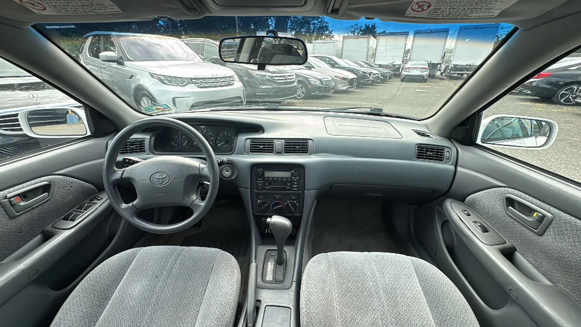 Used 2000 Toyota Camry LE FWD image 19
