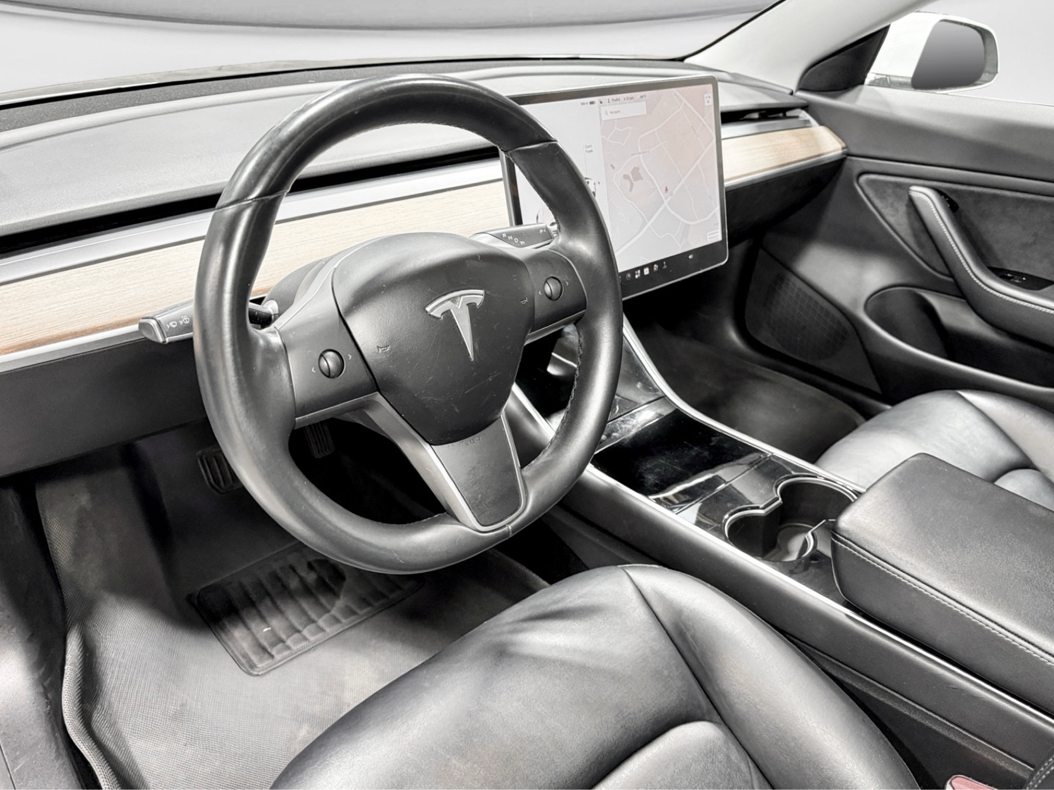Used 2018 Tesla Model 3 Long Range RWD image 18
