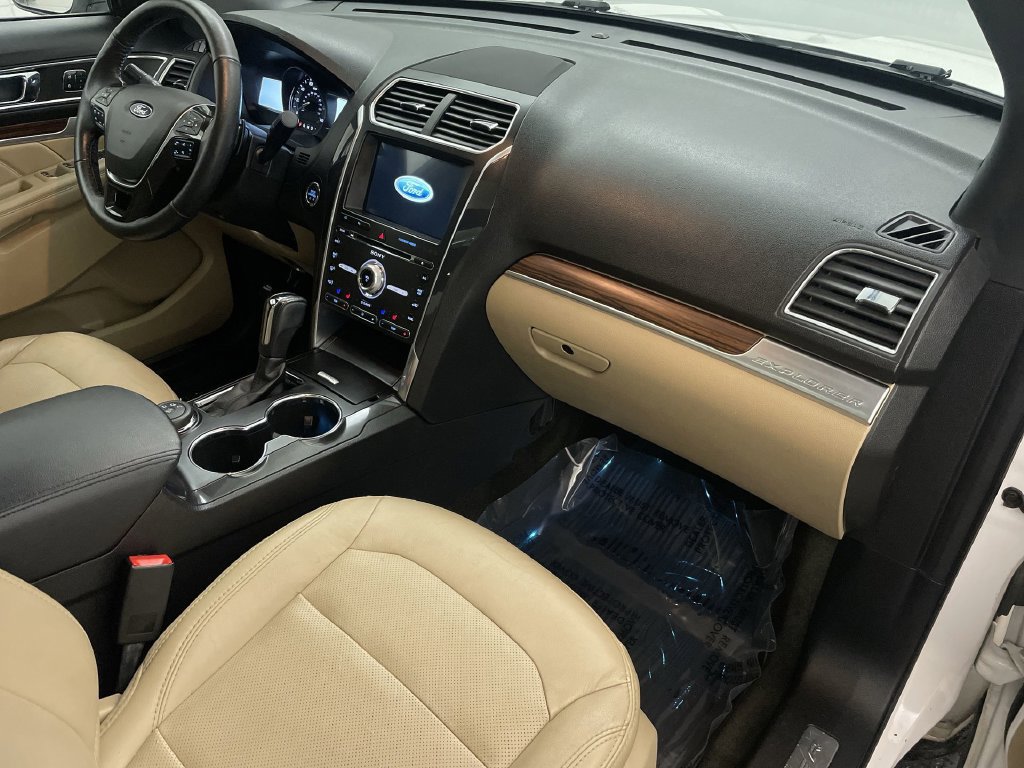 Used 2017 Ford Explorer Limited AWD/4WD image 23