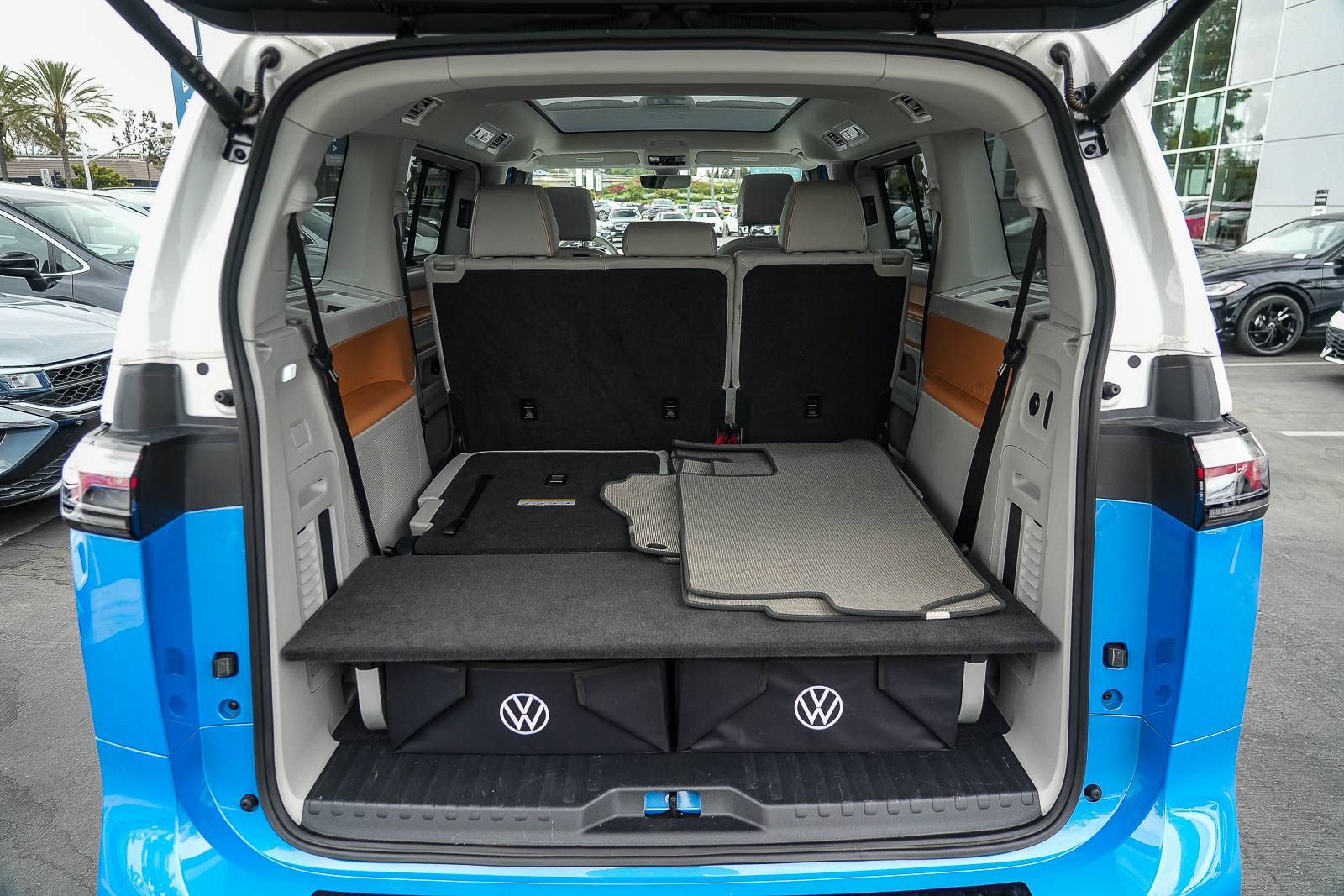 Certified 2025 Volkswagen ID. Buzz 1st Edition RWD image 27
