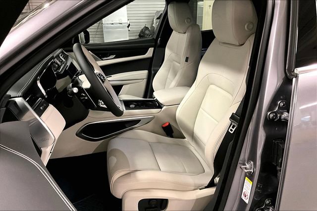 New 2026 Jaguar F-PACE R-Dynamic S image 8