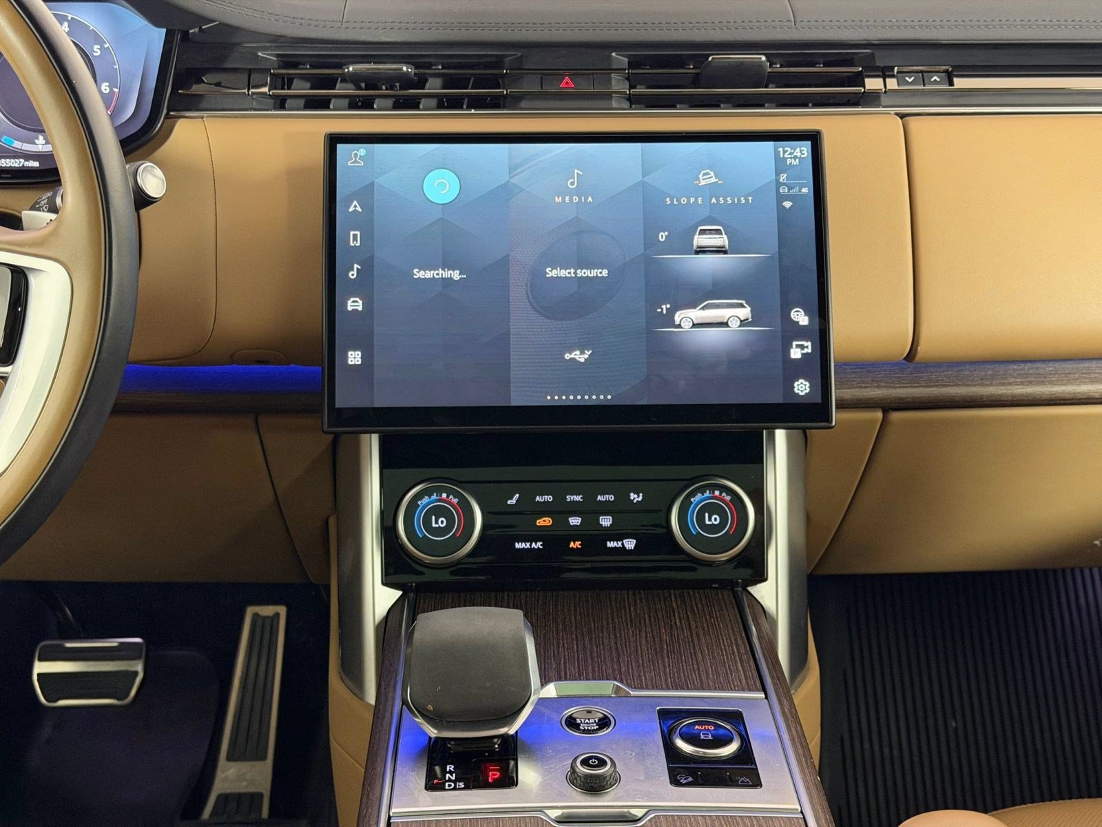 Used 2023 Land Rover Range Rover SE AWD/4WD image 19