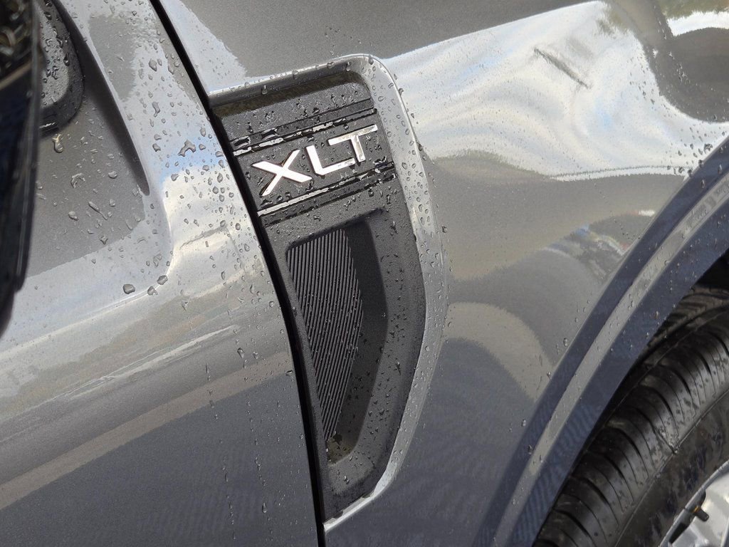 New 2025 Ford Maverick XLT w/ XLT Luxury Package image 28