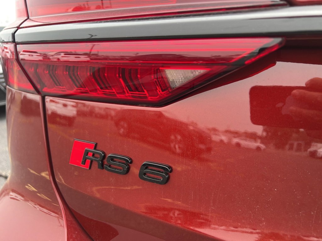 New 2025 Audi RS 6 performance image 20