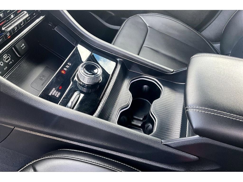 Used 2025 Jeep Grand Cherokee L Limited w/ Luxury Tech Group II image 15