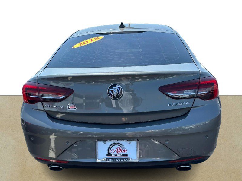 Used 2018 Buick Regal Preferred w/ Sights and Sounds Package FWD image 5