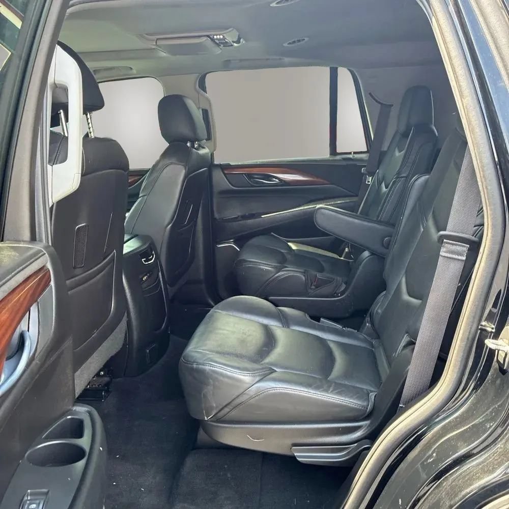 Used 2015 Cadillac Escalade Luxury AWD/4WD image 18