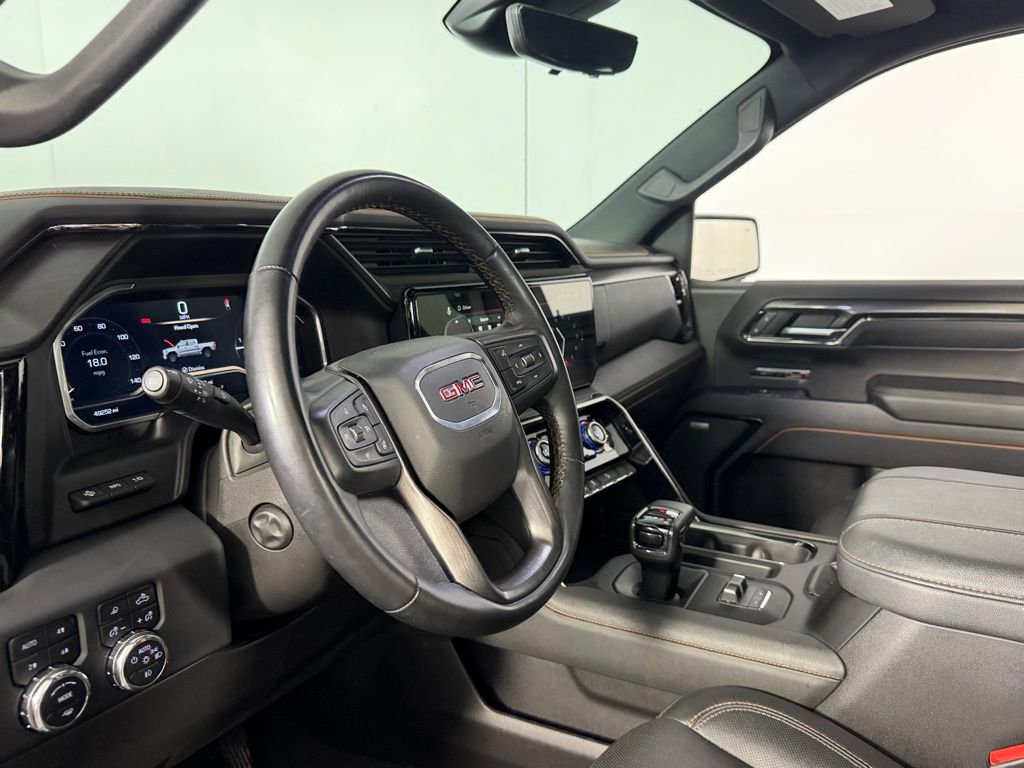 Used 2024 GMC Sierra 1500 AT4 w/ Technology Package AWD/4WD image 28