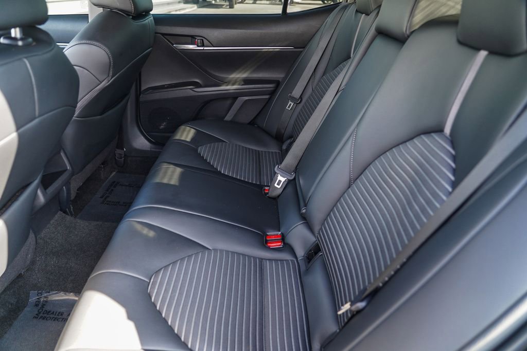 Used 2023 Toyota Camry SE image 19