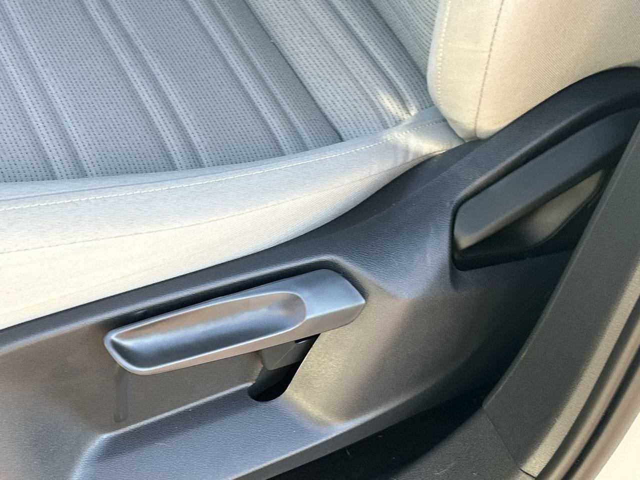 Certified 2023 Volkswagen Tiguan S FWD image 17
