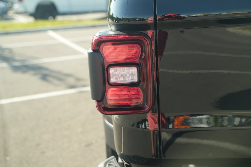 New 2026 Jeep Gladiator Sport AWD/4WD image 43