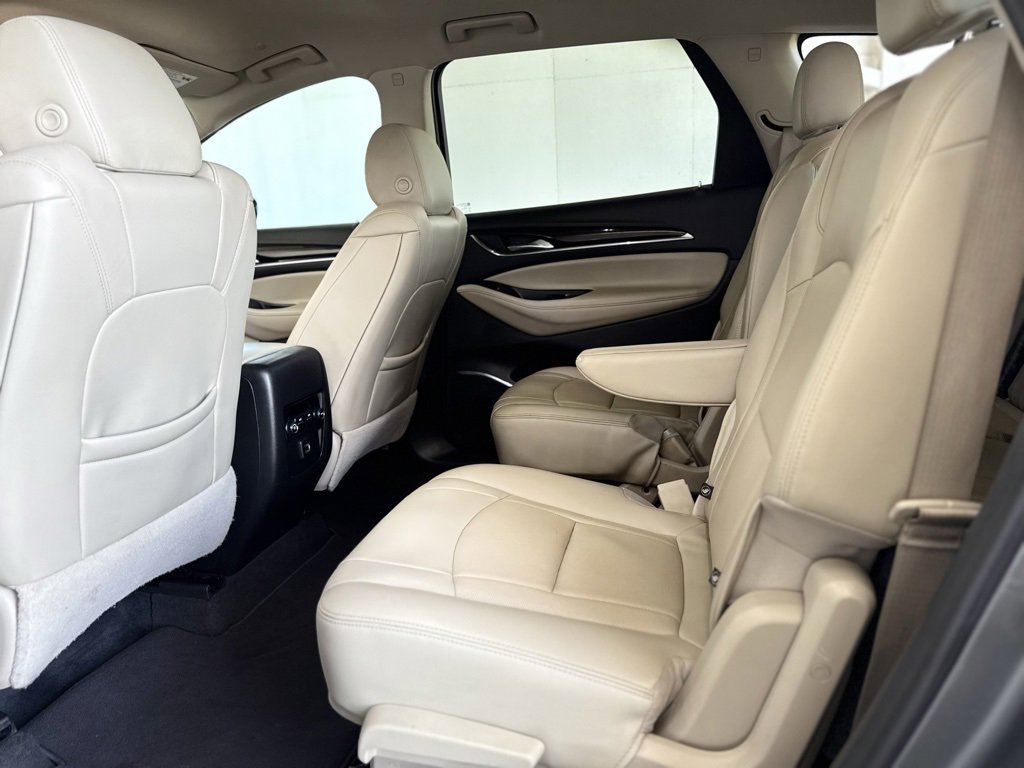 Used 2021 Buick Enclave Essence image 24