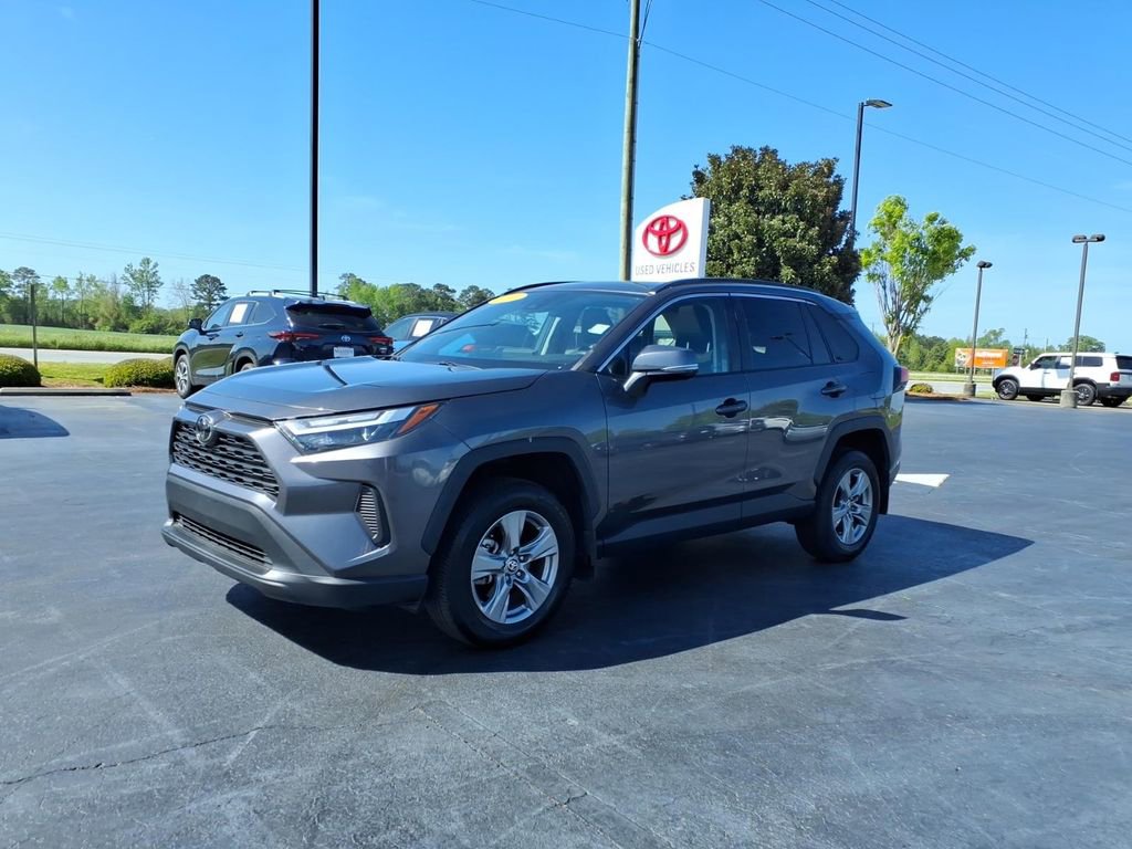 Used 2024 Toyota RAV4 XLE w/ Convenience Package image 7