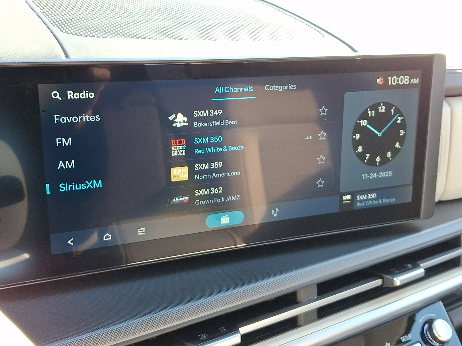 New 2026 Hyundai Santa Fe SE image 16