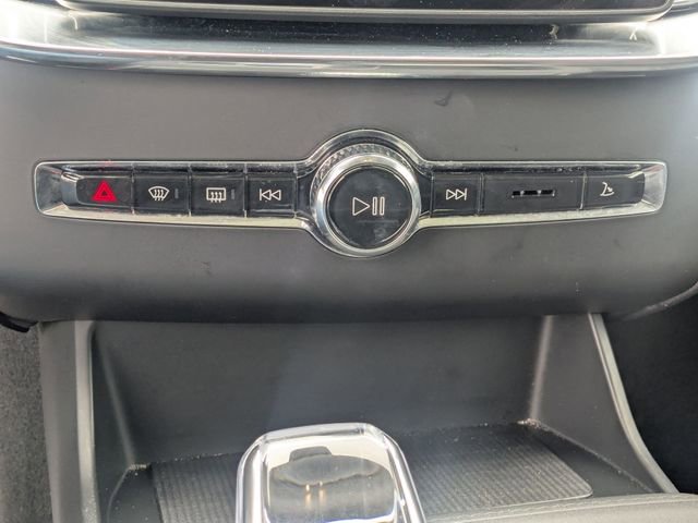 Used 2025 Volvo XC90 B6 Plus image 20